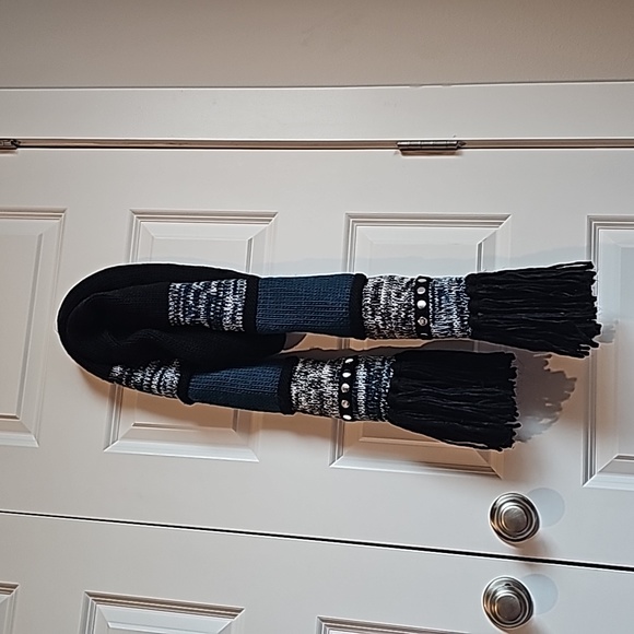 Michael by Michael Kors Knitted Scarf O/S NWT - Picture 2 of 5